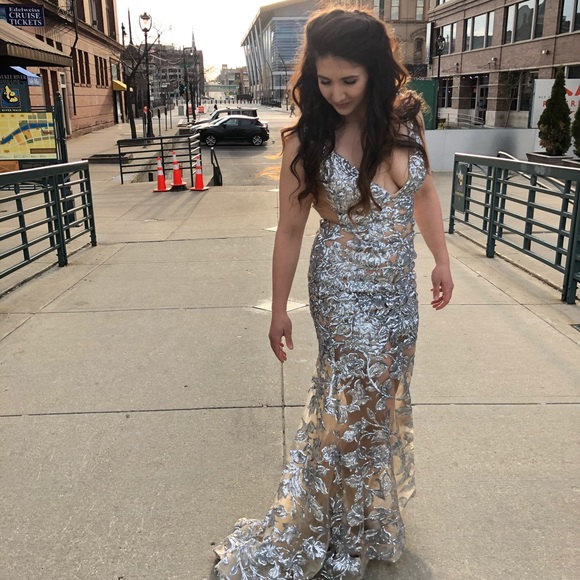 AVA Presley Evening gown - Picture 2 of 8